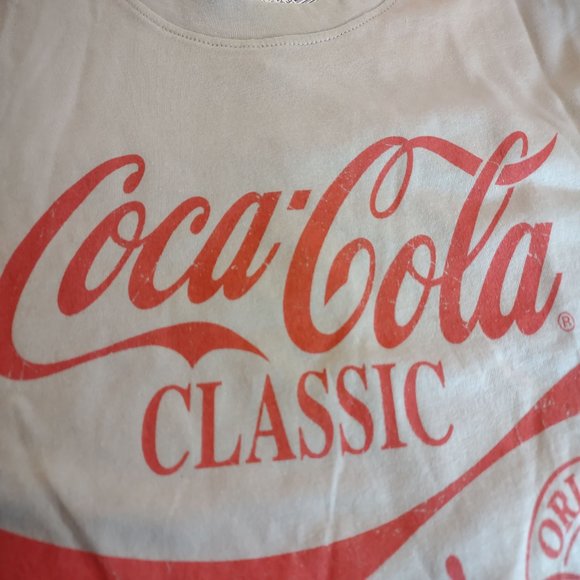 Juniors' Coca-Cola Classic Tee NWT XS - Picture 5 of 7